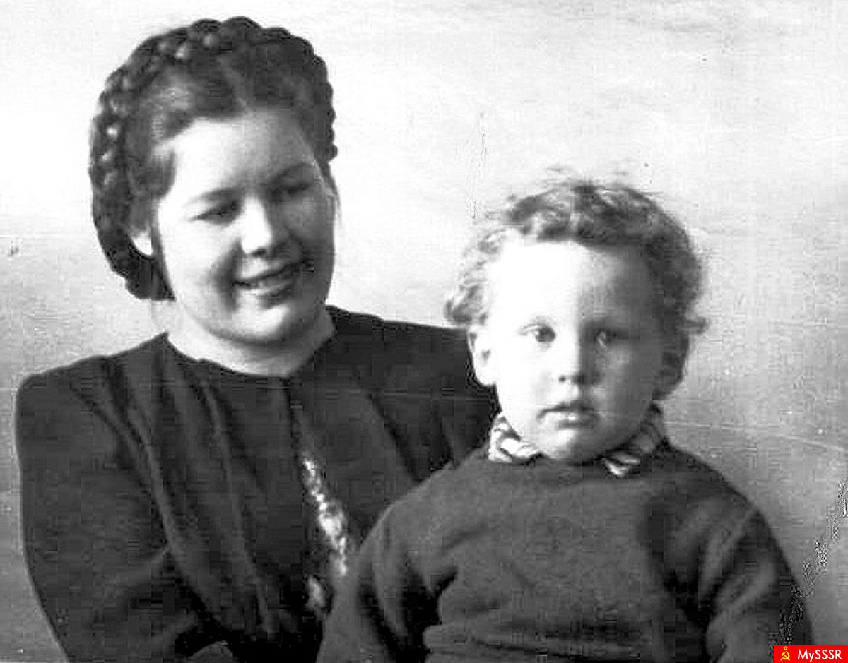 Владимир Ульянов и мама