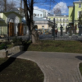 Московский дворы