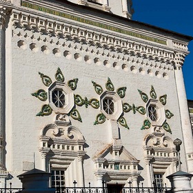 Элементы декора фасада Троицкого собора в ансамбле Верхотурского кремля