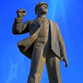Памятник Эрнсту Тельману.