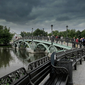 Мост к поющему фонтану